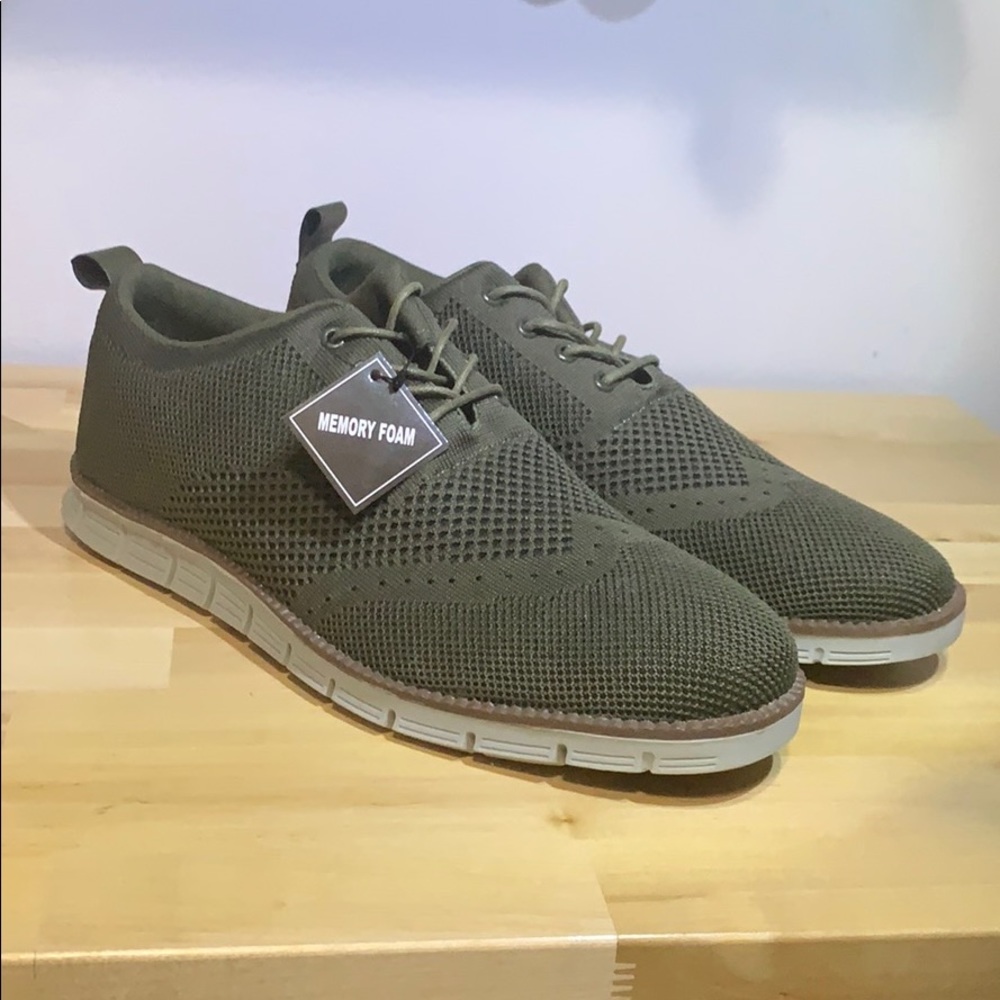 Franco Vanucci memory foam walking shoe